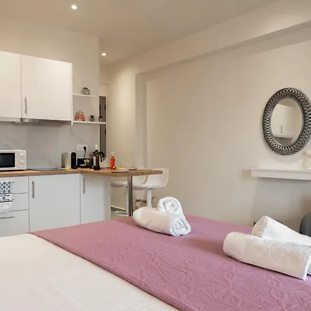 Apartament Ka Luxury Mantouki